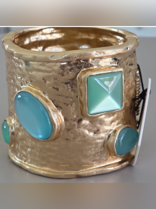 Piper K Jewelry - Piper K gem embellished wide gold spring cuff
NWOT